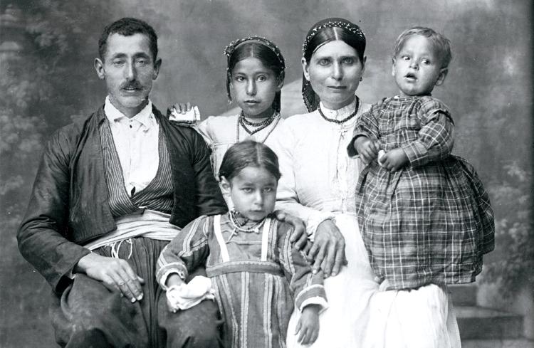 family-1890