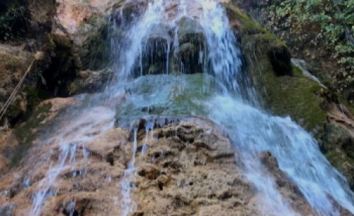 Водопад Криту Терра